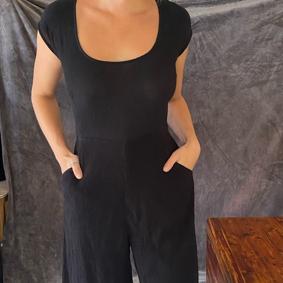 Black jumpsuit from Anthropologie - Picture 3 of 17